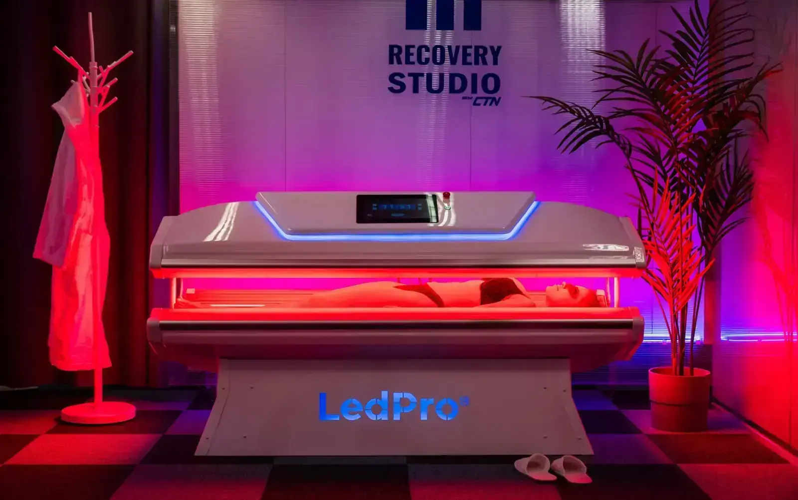 Kokovartalon punavalohoitolaite LedPro Recovery Studiossa